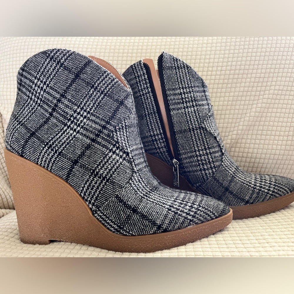 Jessica Simpson Ankle Boots